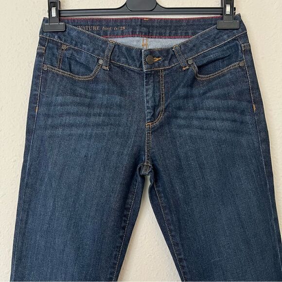Talbots Signature Boot Cut Dark Wash Jeans Size 6/28 - Picture 4 of 10